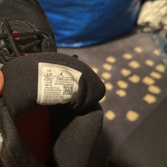 Little Kid's Jordan 12 Retro Utility Black/Black-Bright Crimson - Picture 6 of 6